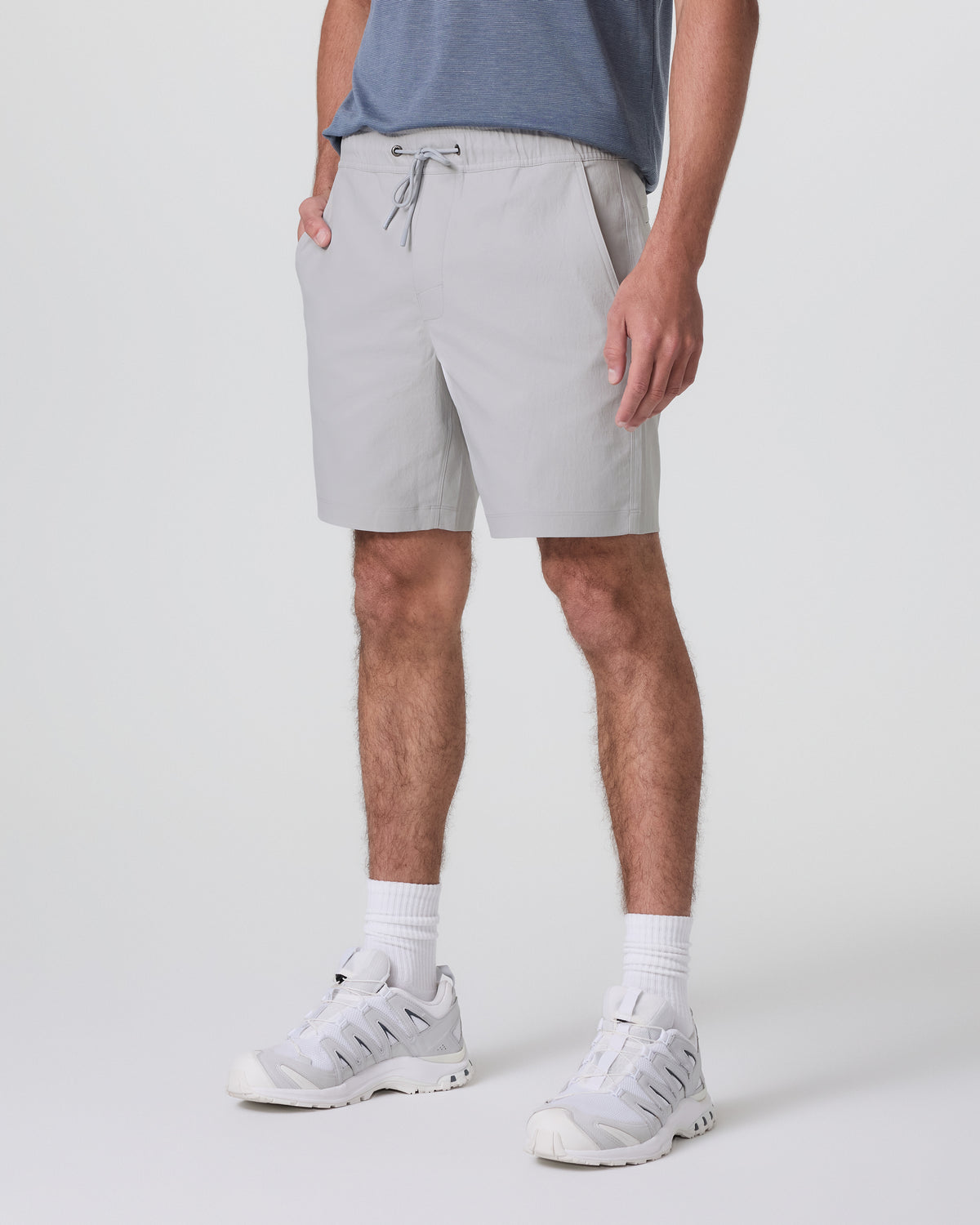 Vuori Cascade Crinkle Elastic Waist Short Classic Fit 8" Fog