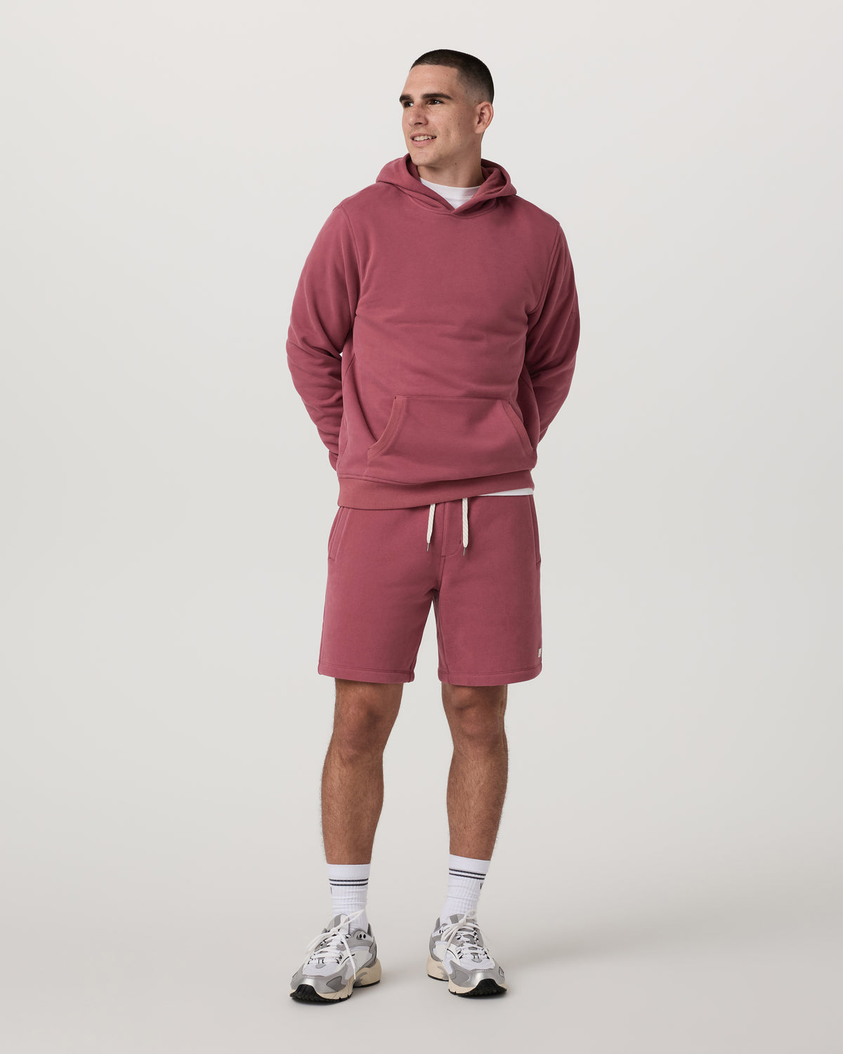 Vuori Seaside Short 8" Relaxed Men's Berry Lounge Shorts