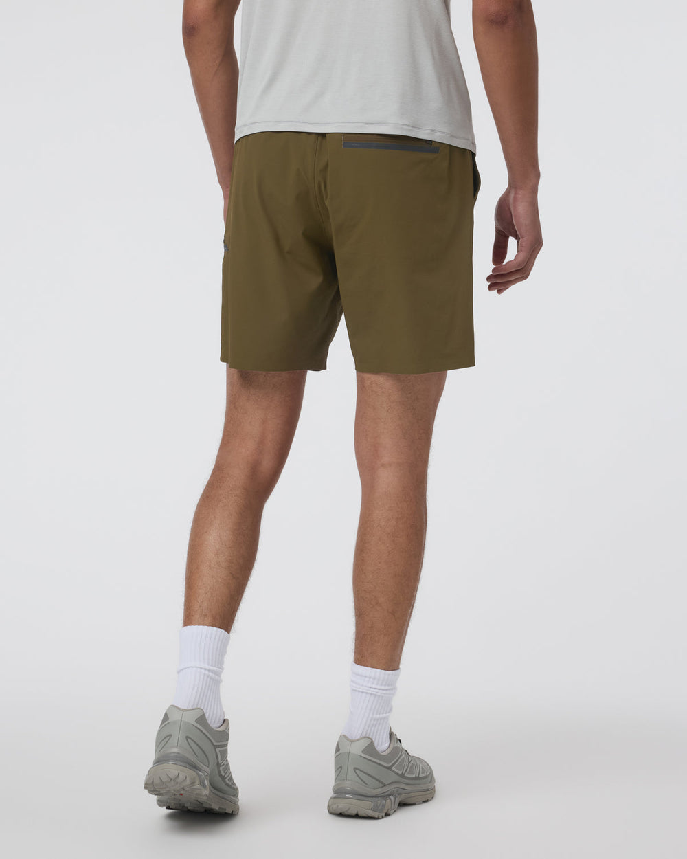 Vuori Grafton Short Unlined Classic Fit 7" Moss Green