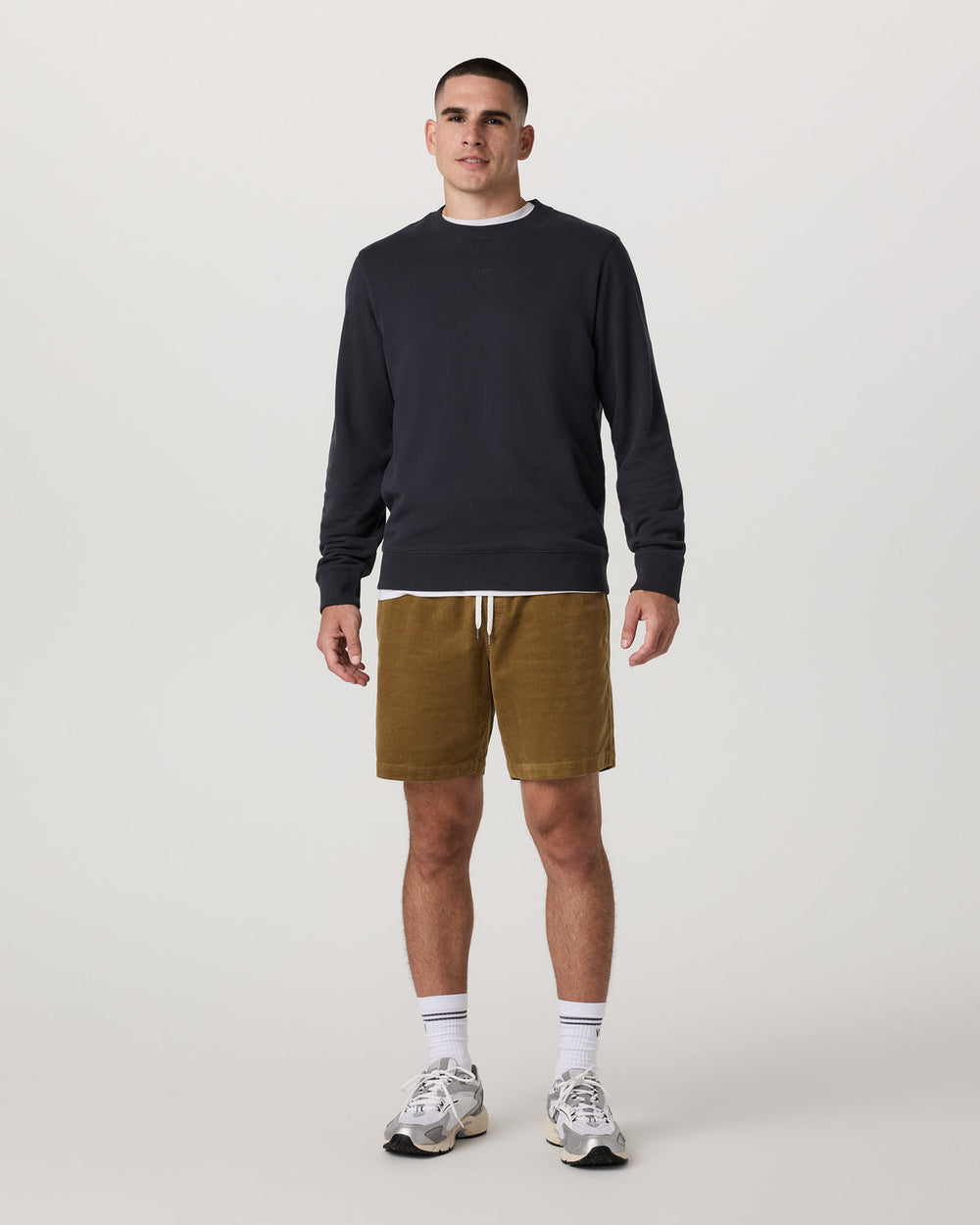 Vuori Optimist Elastic Waist Short 8" Men's Rum Relaxed Shorts