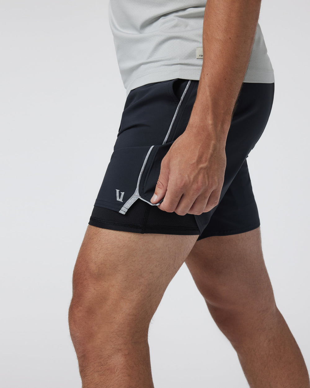 Vuori Trail Short 2.0 Black/Heather Grey Running Shorts