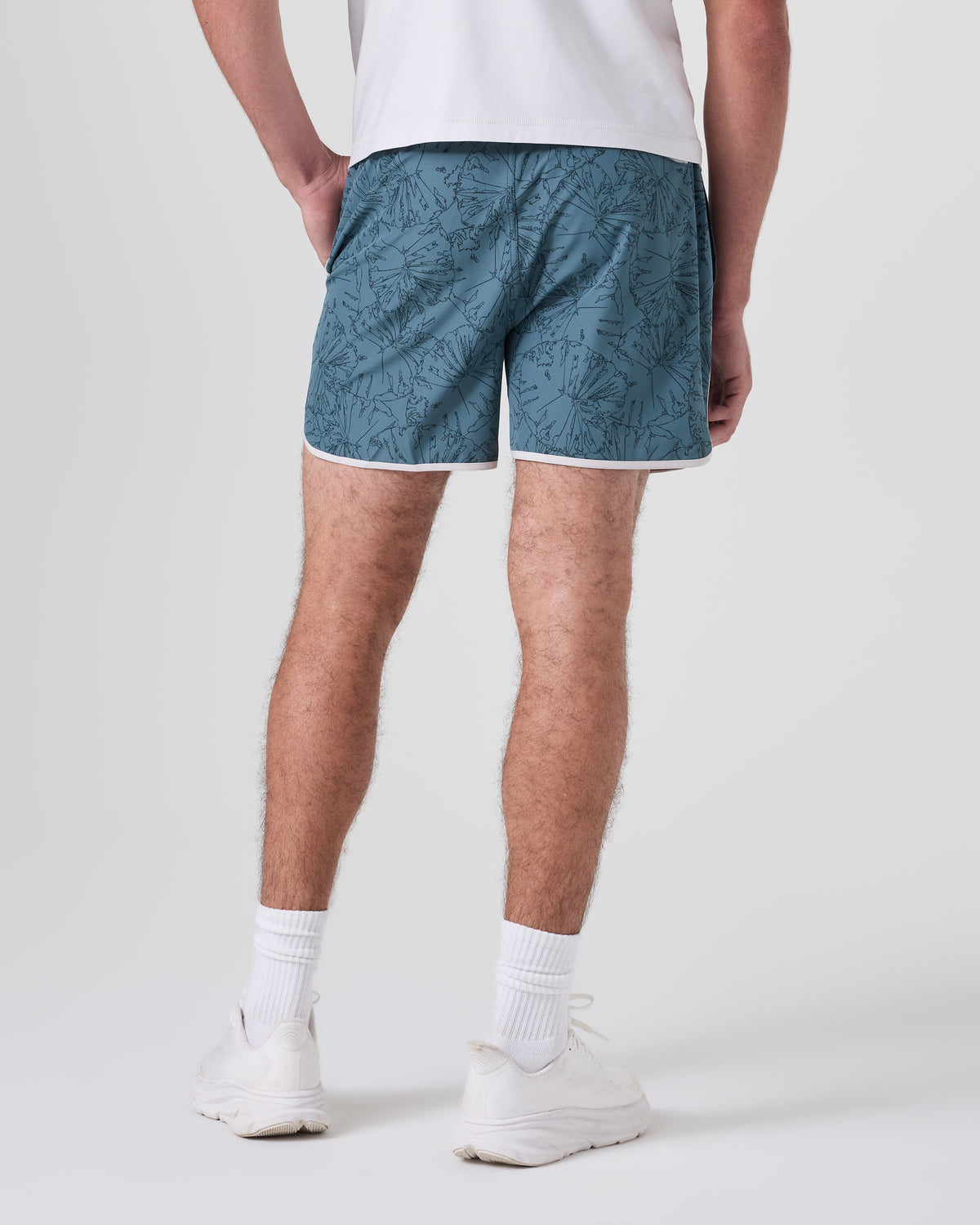 Vuori Banks Short 5" Deep Sea Lily Active Shorts