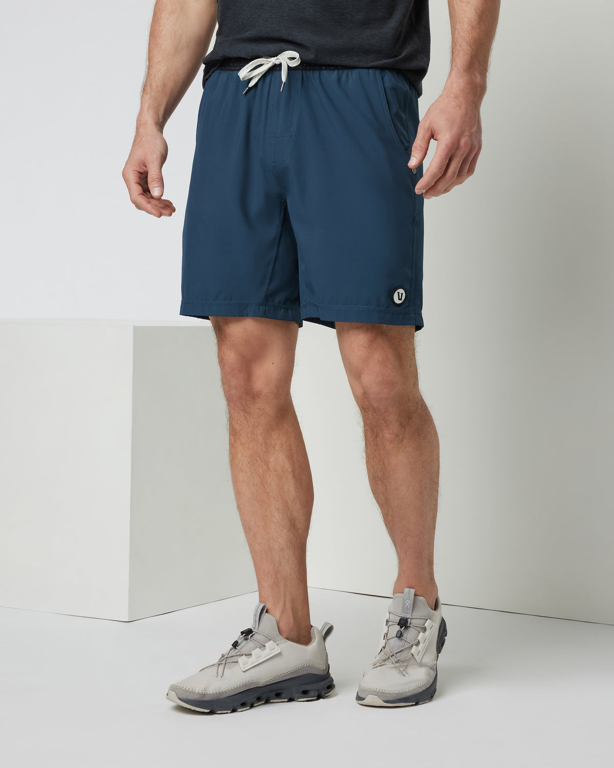 Vuori Kore Short Unlined 7" Indigo