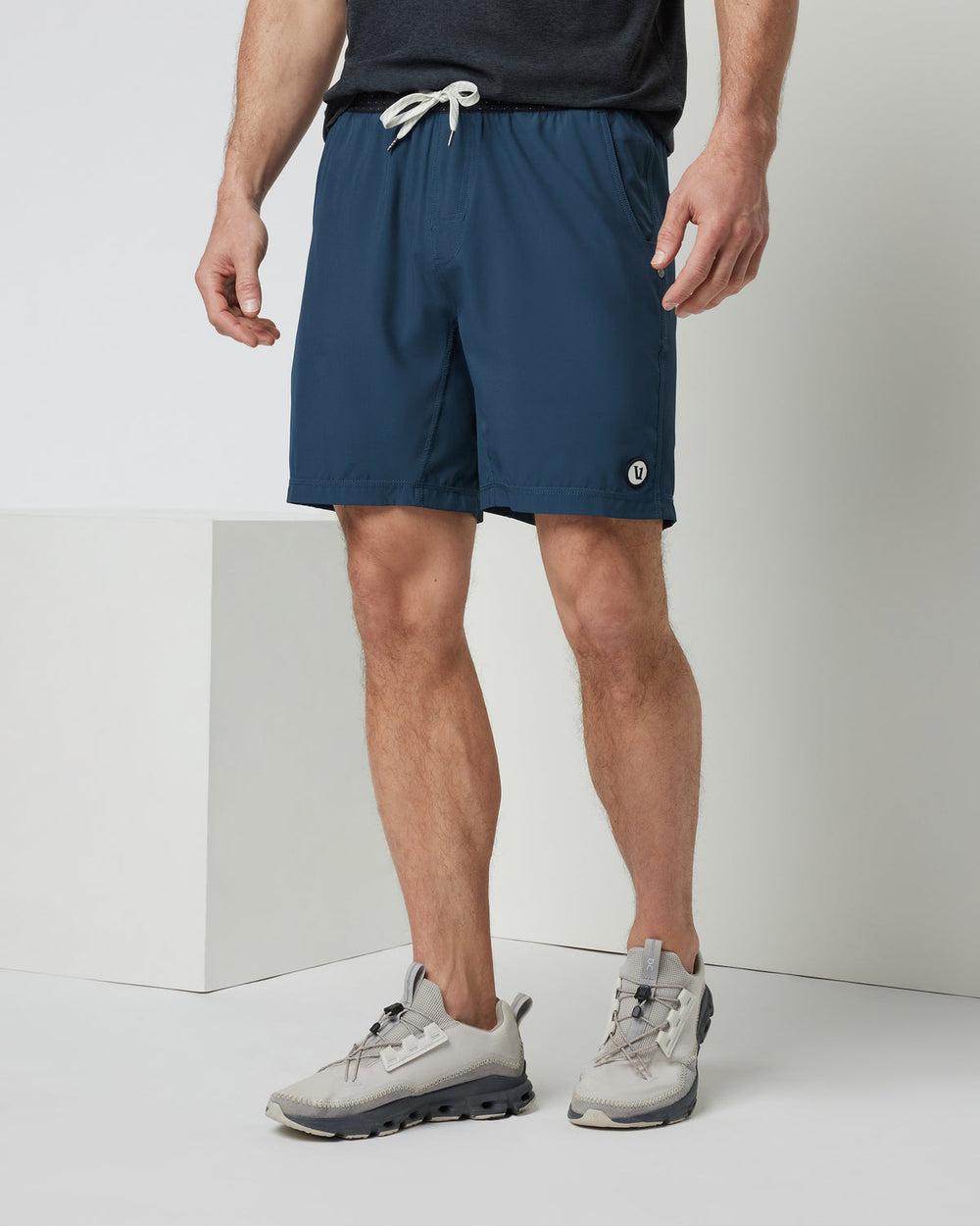 Vuori Kore Short Unlined 7" Indigo