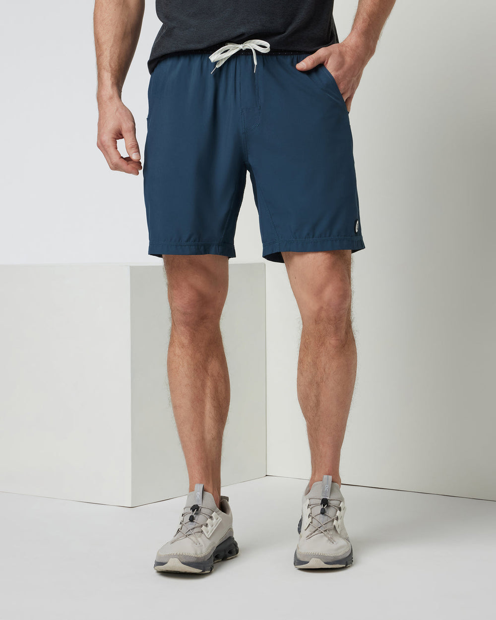 Vuori Kore Short Unlined 7" Indigo