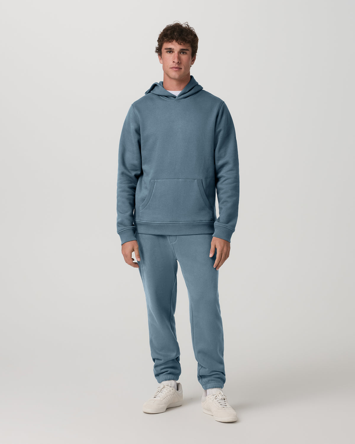 Vuori Seaside Pullover Hoodie Blue Sea Heavyweight Hoodie