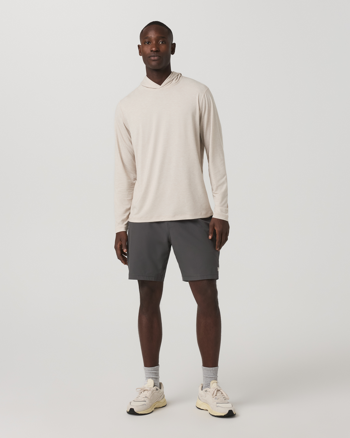Vuori Men's Long Sleeve Everyday Fitness Hoodie Oatmeal Heather