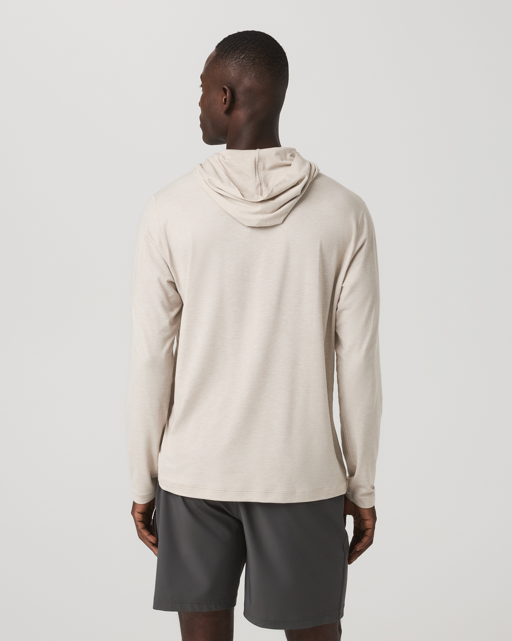Vuori Men's Long Sleeve Everyday Fitness Hoodie Oatmeal Heather