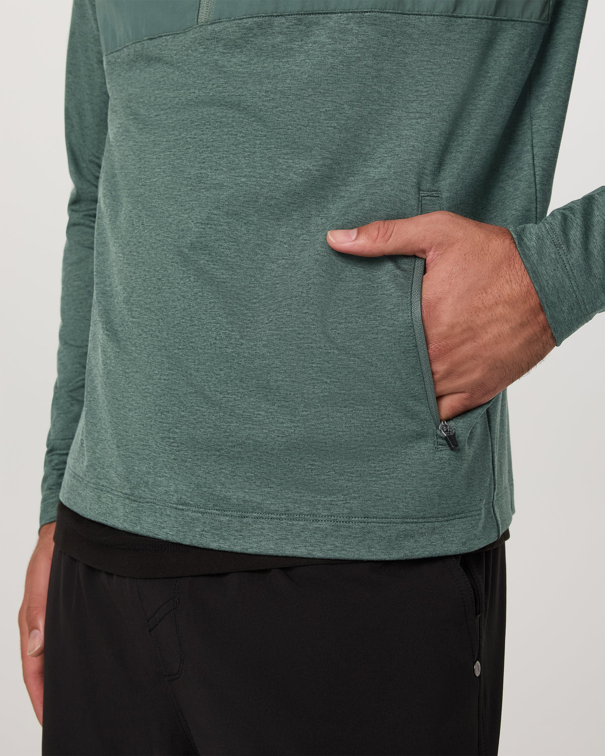 Vuori Sunday Element 1/2 Zip Agate Green Heather Pullover