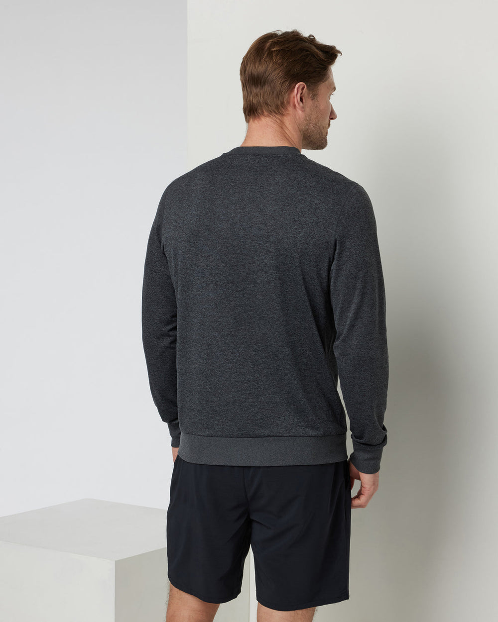 Vuori Ponto Performance Crew Charcoal Grey Crew Neck