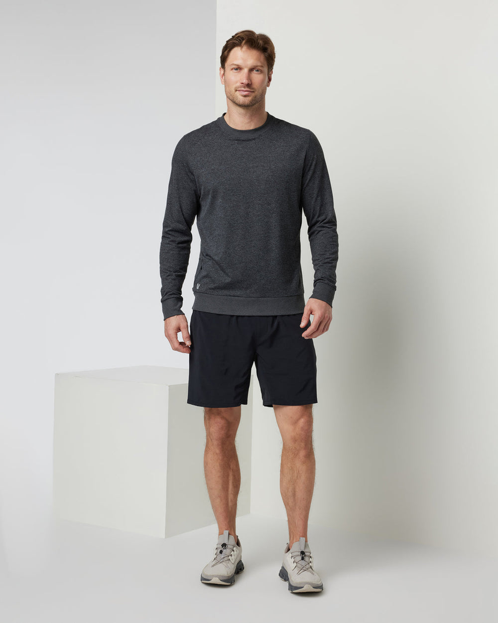 Vuori Ponto Performance Crew Charcoal Grey Crew Neck