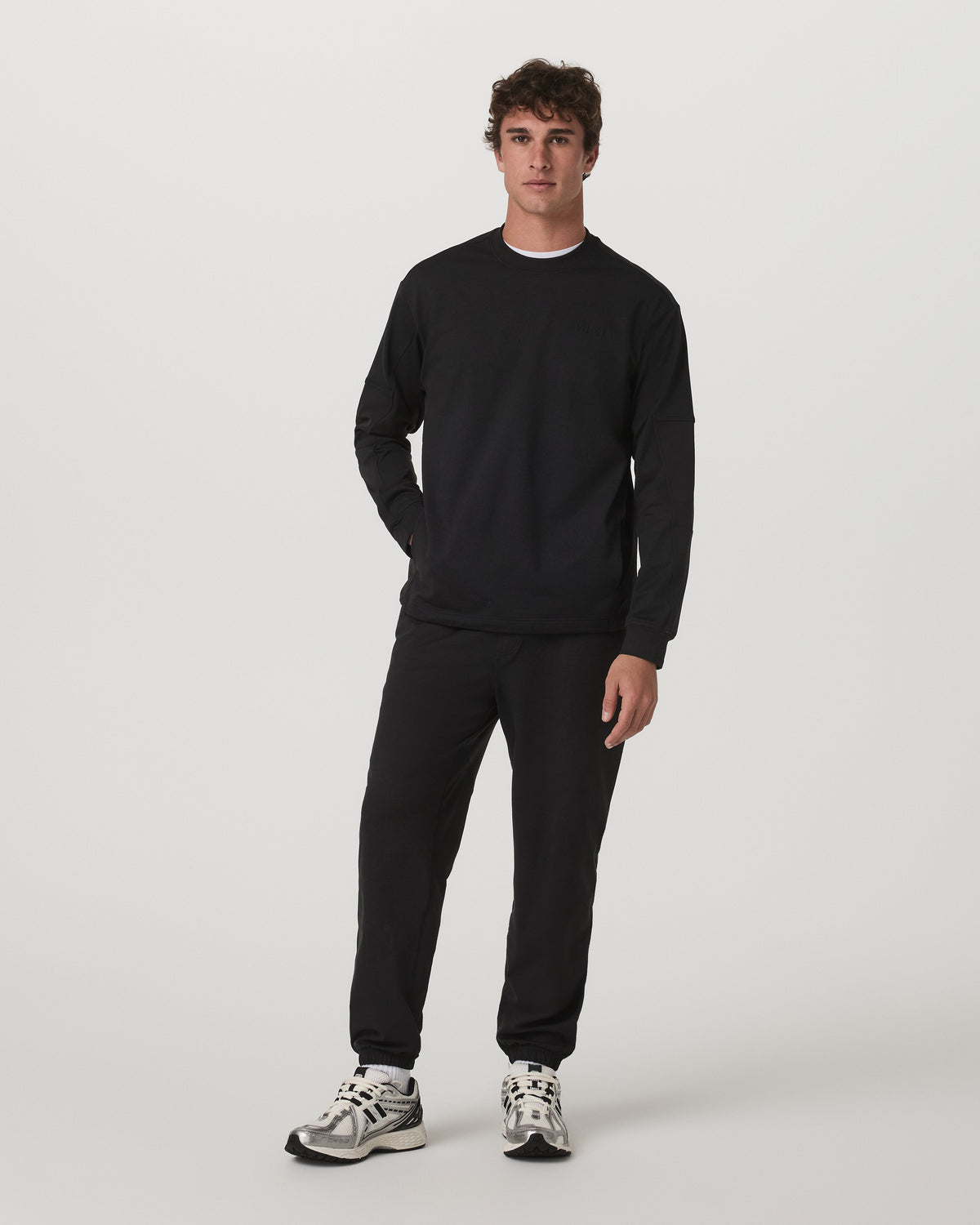 Vuori Coronado Mixed Media Crew Men's Black Heather Crewneck