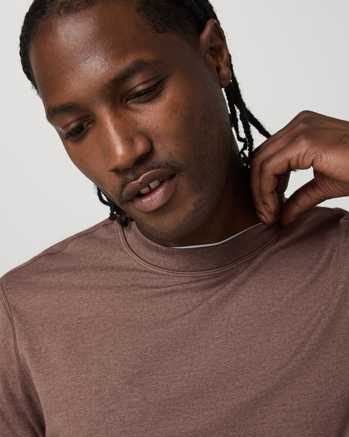 Vuori Ponto Performance Crew Men's Sable Heather Crew Neck