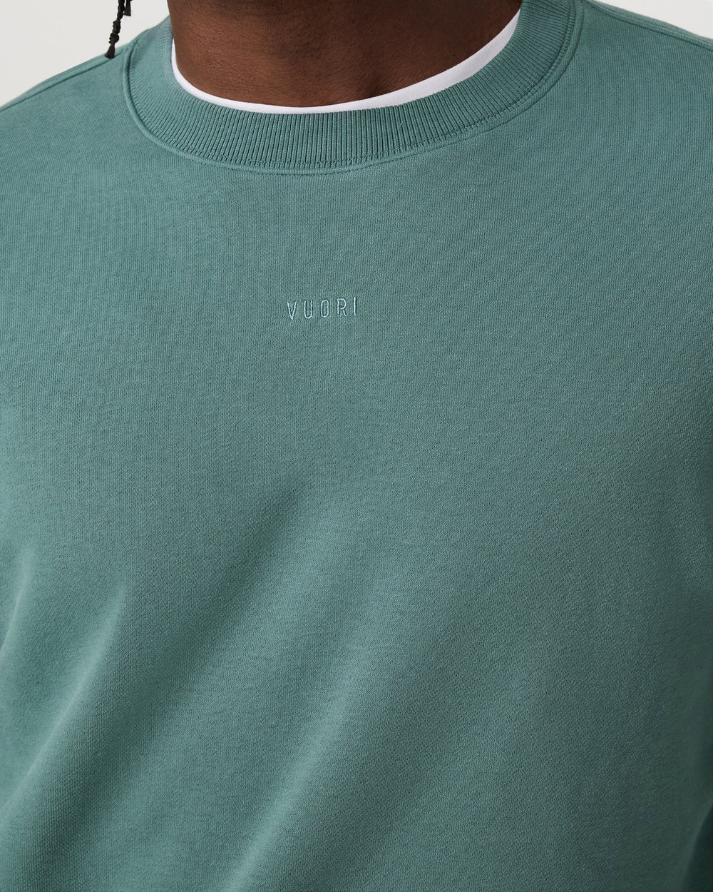 Vuori Cypress Logo Crew Men's Bluegrass Sweatshirt