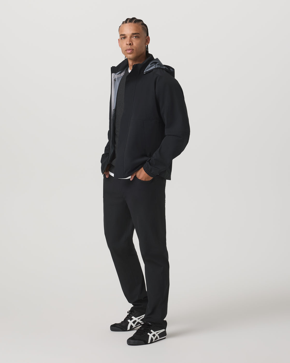 Vuori Stormbreak Jacket Black Lightweight Waterproof Jacket