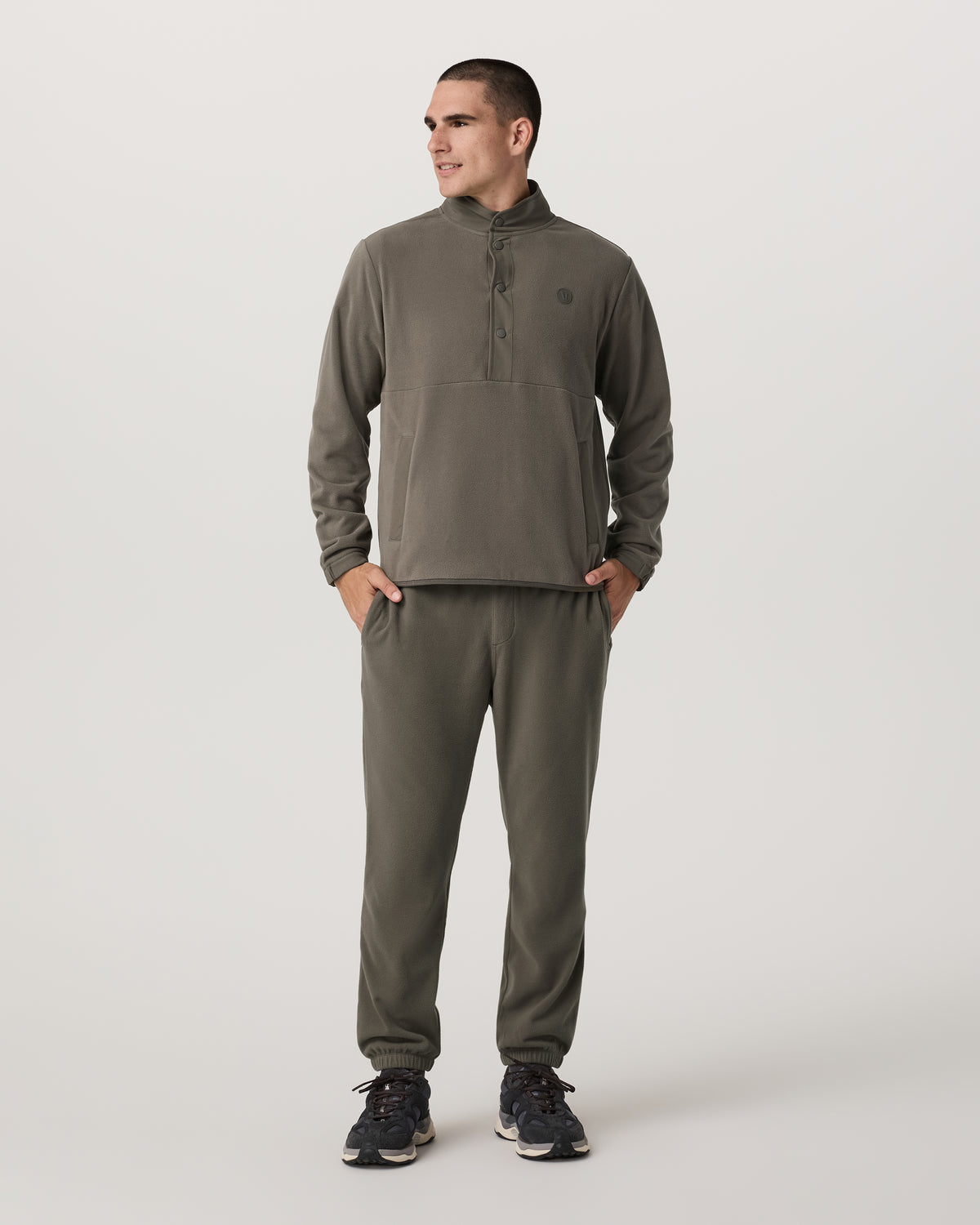 Vuori Aspen 1/2 Snap Men's Fleece Mock-Neck Pullover in Root
