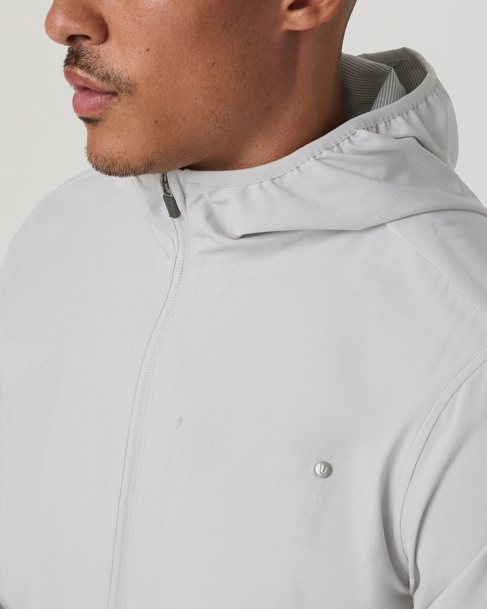 Vuori Outdoor Trainer Shell Men's Full-Zip Grey Mist Jacket