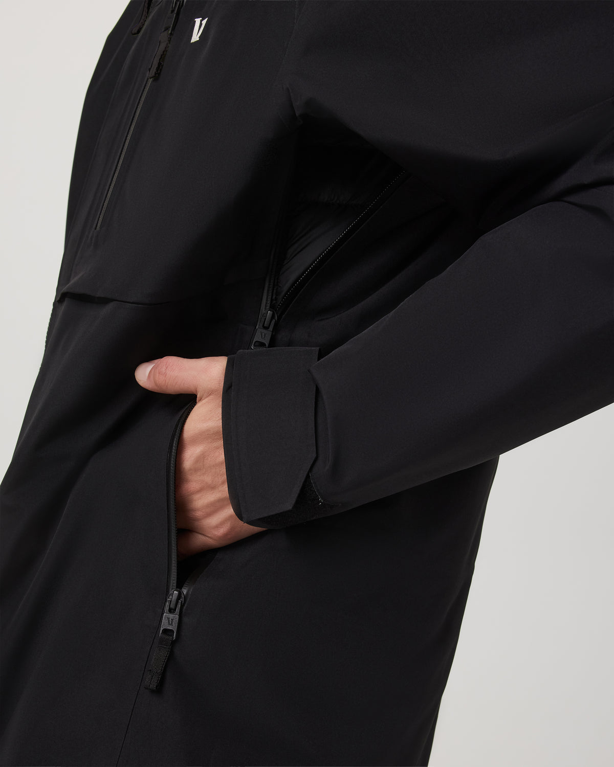 Vuori Taika Snow Shell Men's Black Ski/Board Jacket for Winter