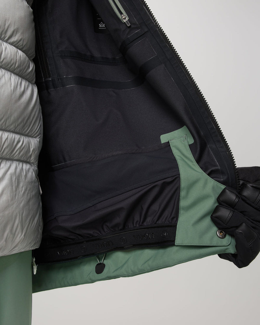 Vuori Taika Snow Shell Men's Sea Pine Ski/Board Jacket