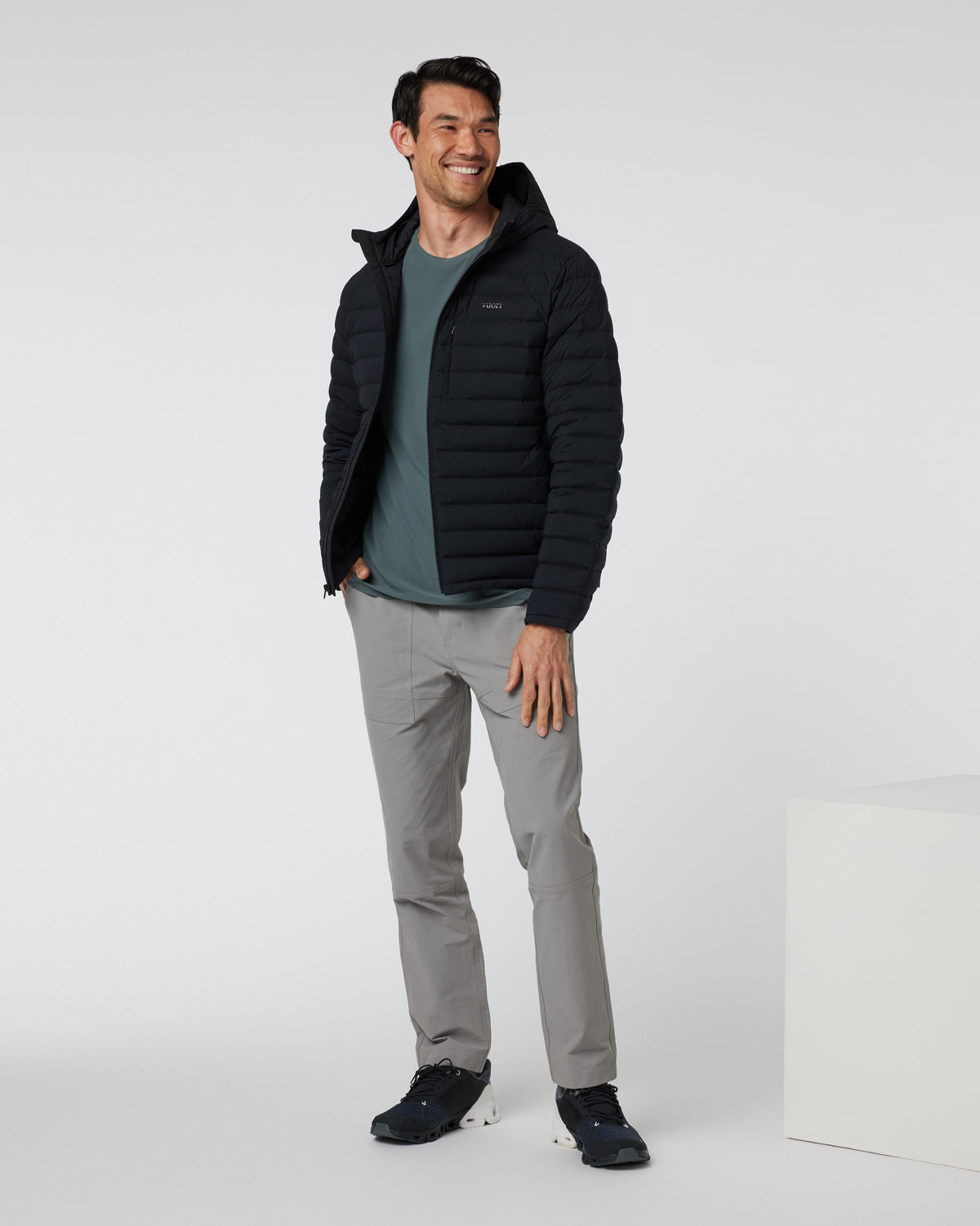 Vuori Steadfast Full Zip Hooded Jacket Black