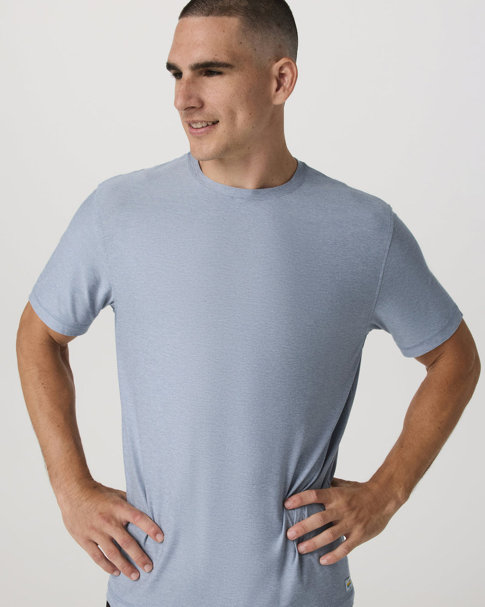 Vuori Strato Tech Tee Men's Blue Dusk Heather T-Shirt