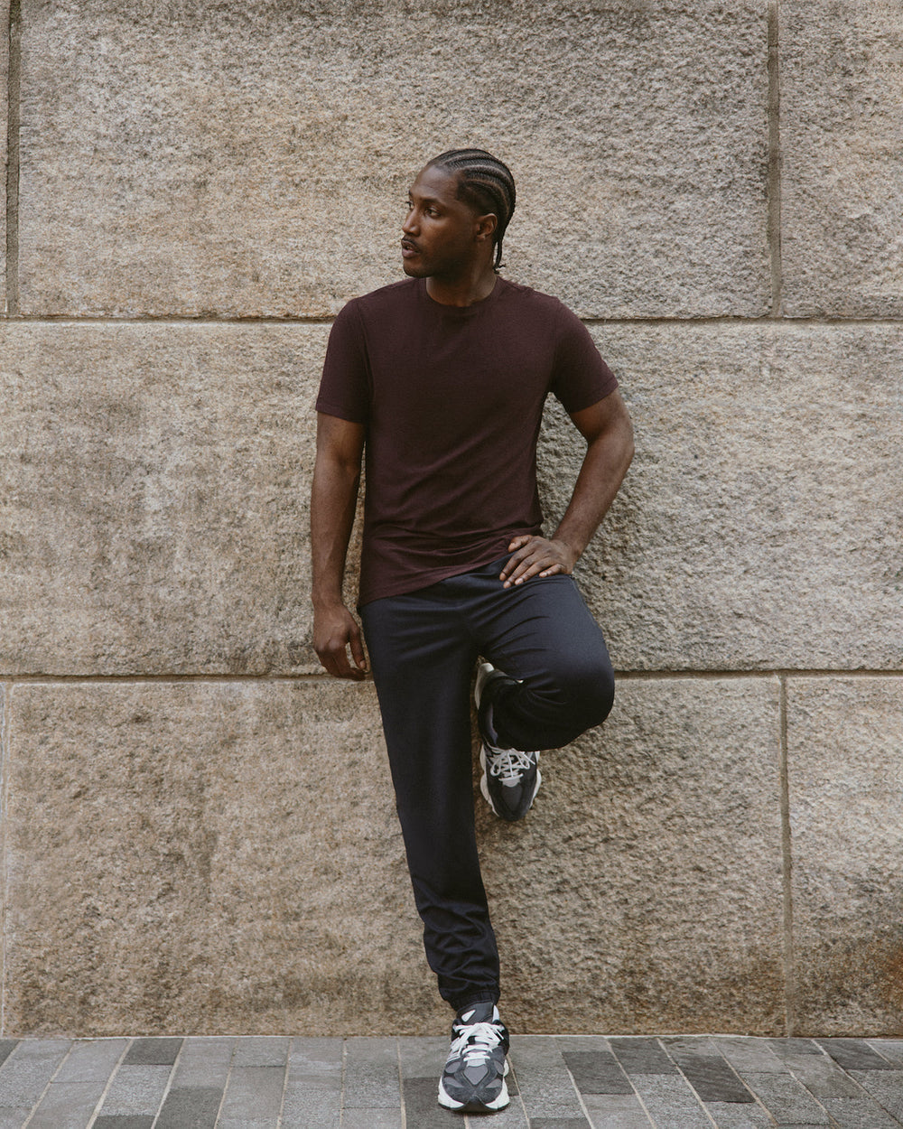 Vuori Strato Tech Tee Men's Raisin Heather Performance Shirt