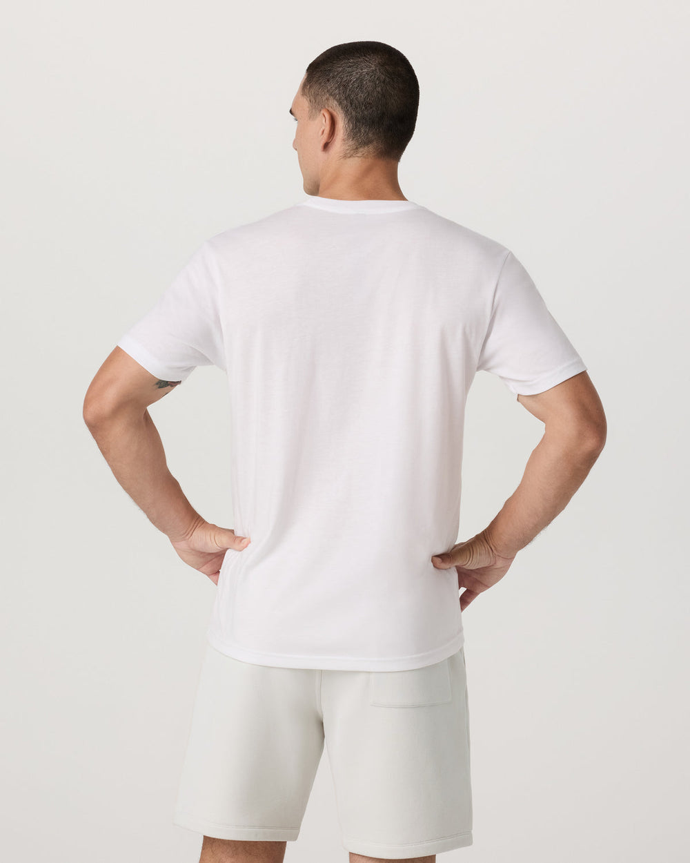 Vuori V1 Vuori Wordmark Logo Tee Men's White Logo T-Shirt