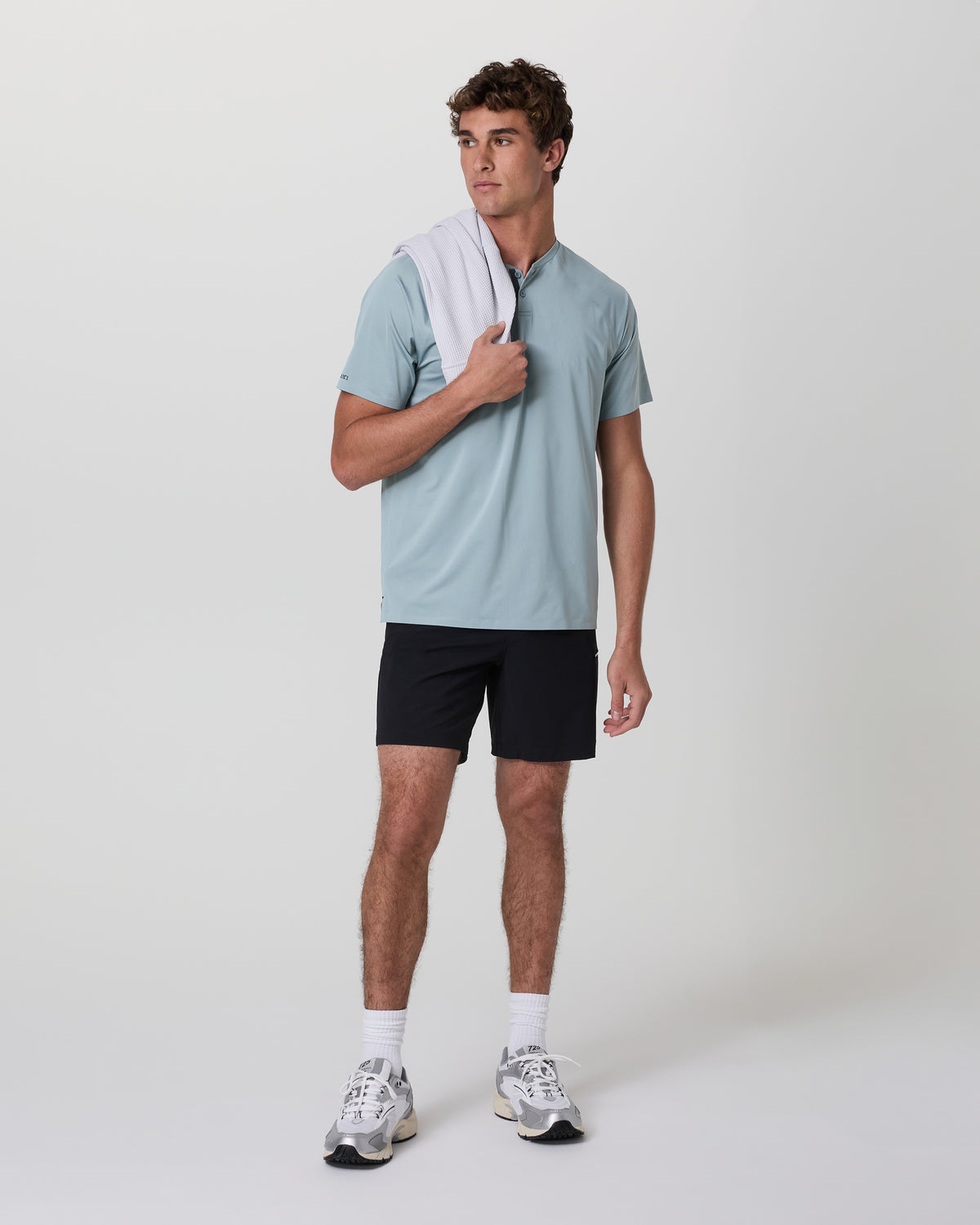 Vuori Short Sleeve Viewpoint Henley Mist