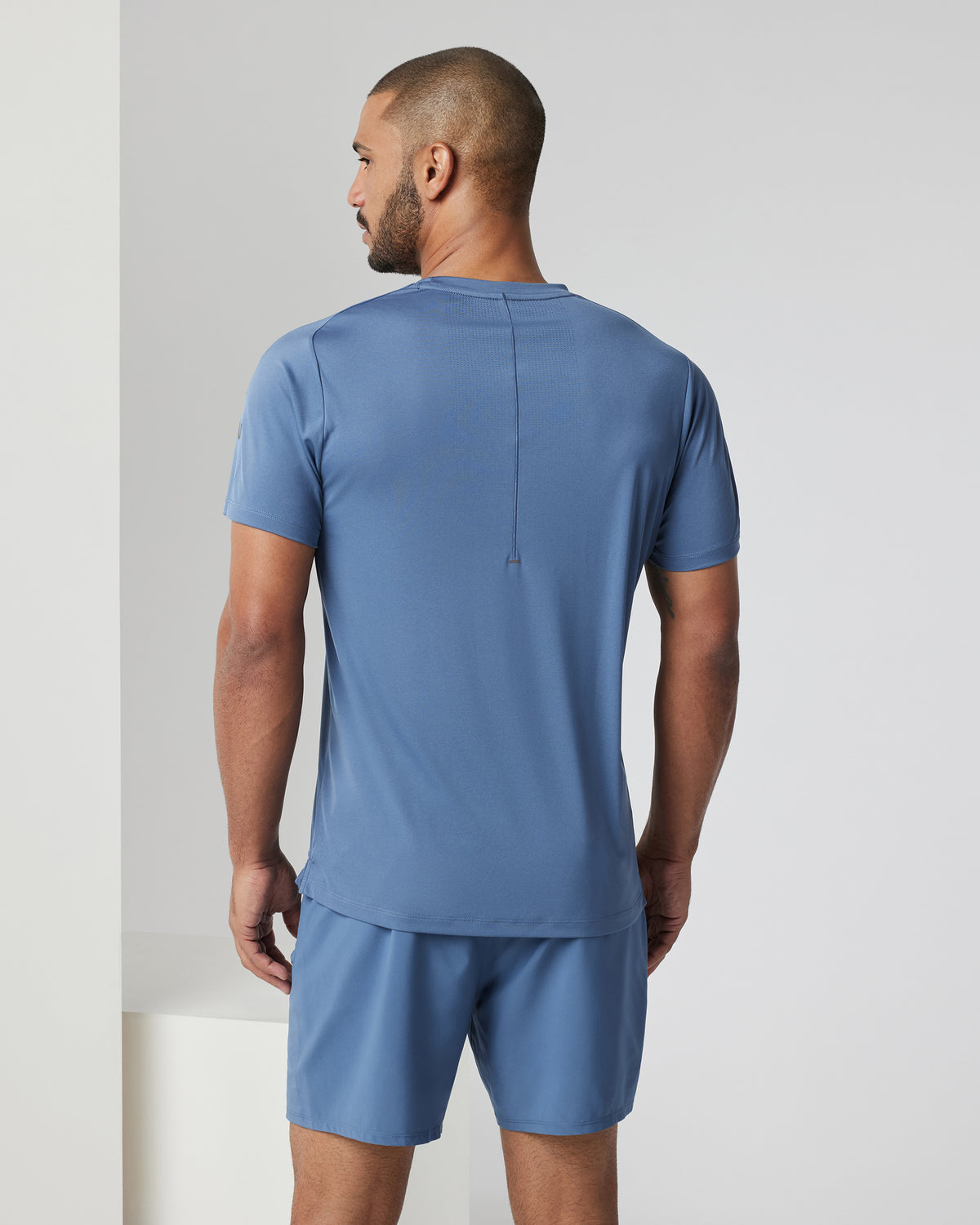 Vuori Terra Run Tee Men's Nautilus Running Shirt