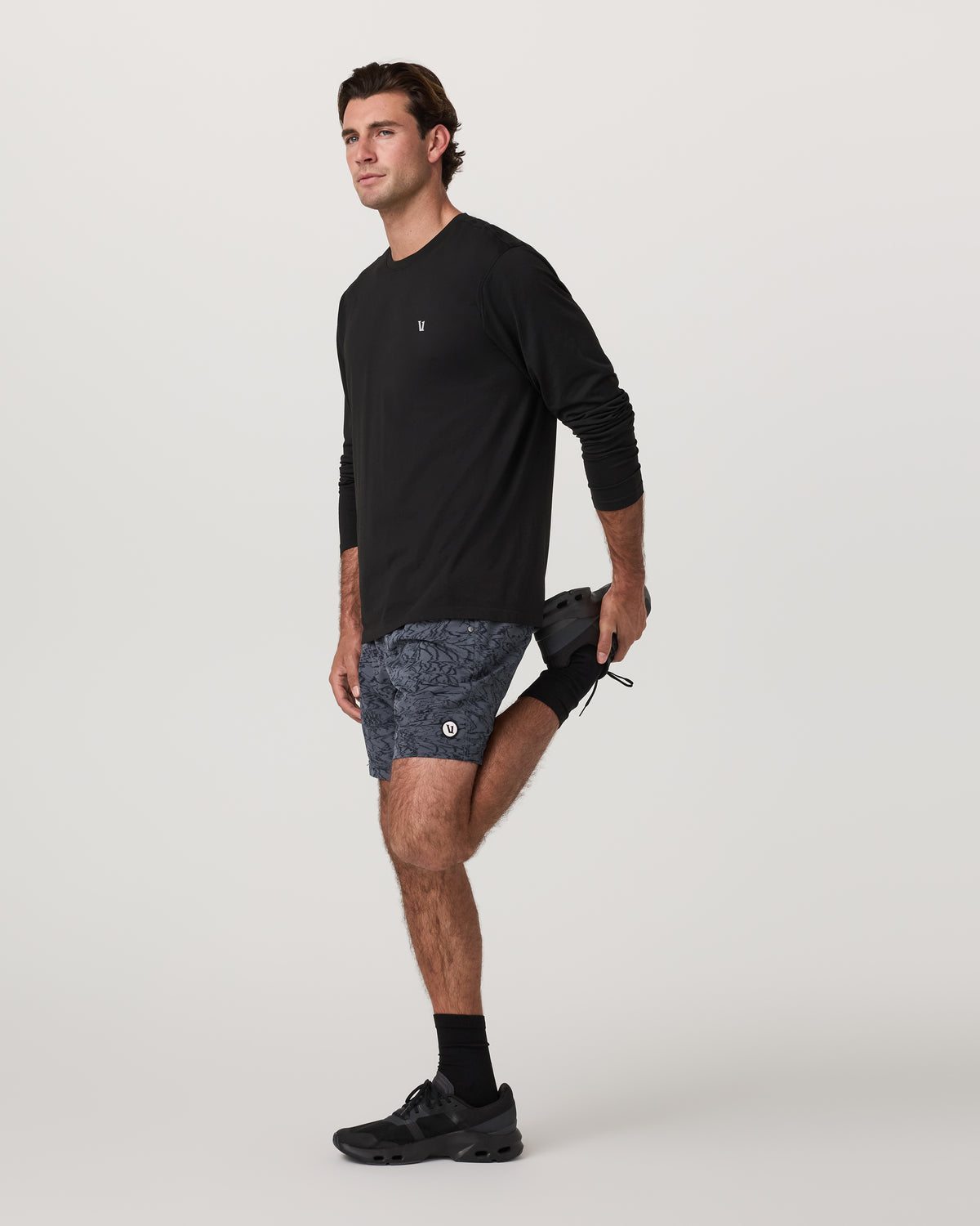 Vuori Men's Long Sleeve Clearview Seamless Tee Black