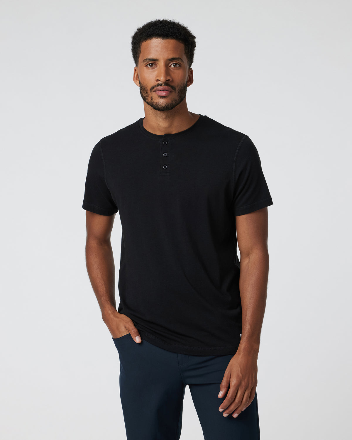Vuori Short-Sleeve Tuvalu Henley Men's Black Henley Shirt
