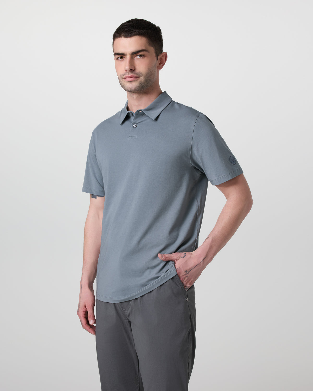 Vuori Short Sleeve Feather Polo Dusty Blue