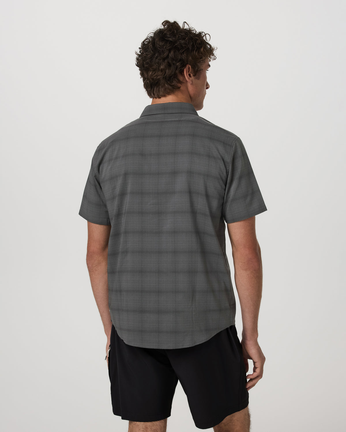 Vuori Men's Short Sleeve Plaid Button Down Shirt Dark Pewter