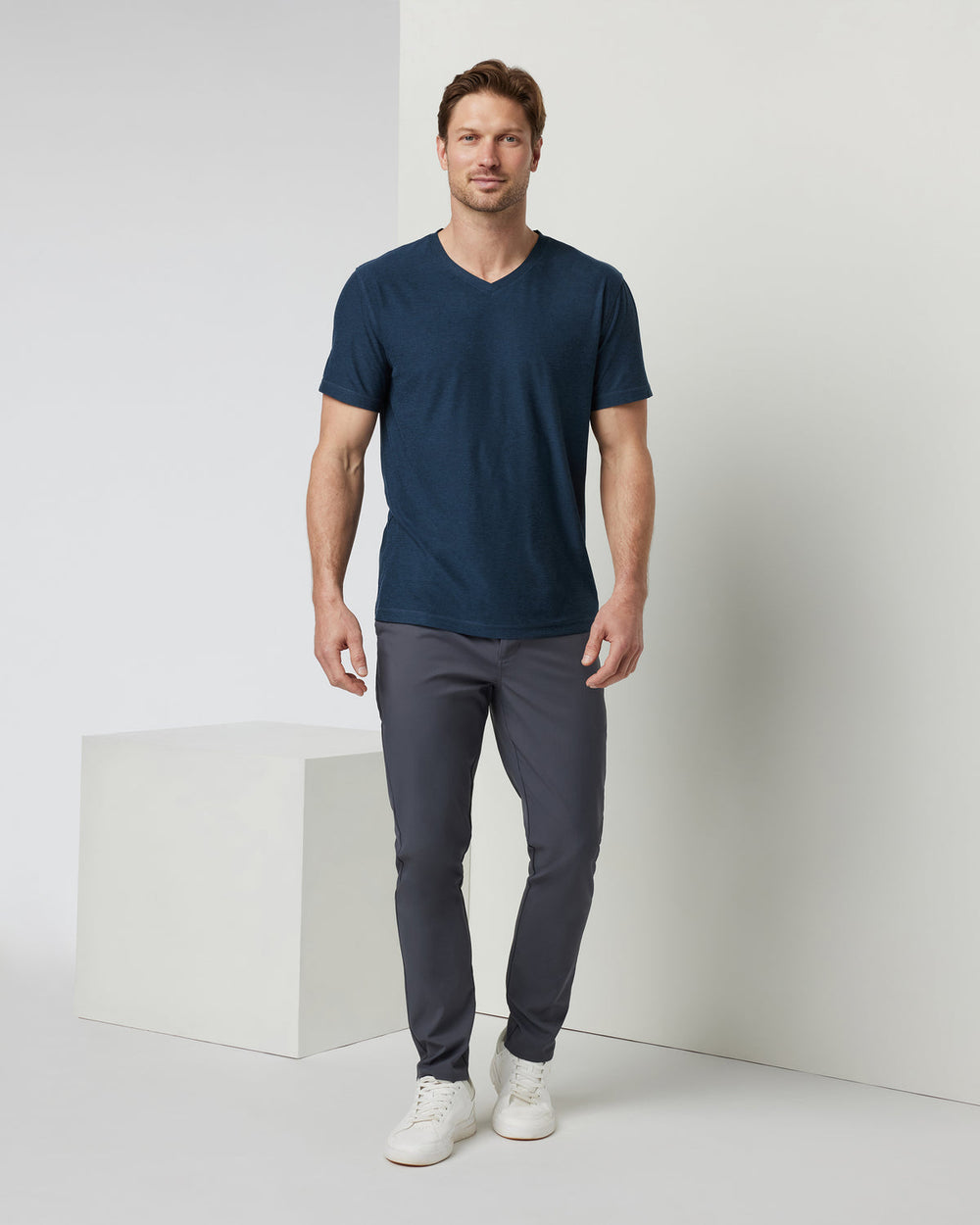 Vuori Strato Tech V-Neck Men's Navy Workout Shirt