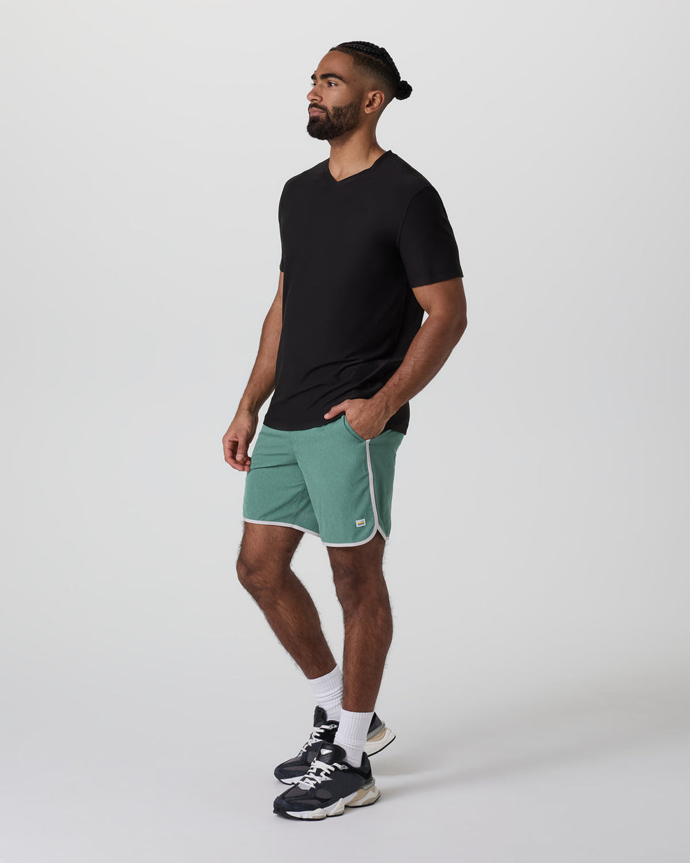 Vuori Strato Tech V-Neck Tee Black Workout Shirt