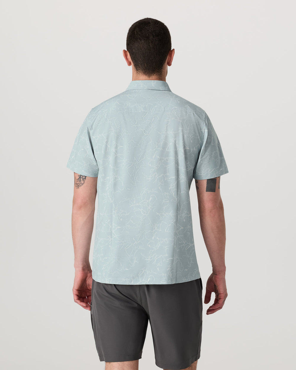 Vuori Short Sleeve Bridge Button Down Men's Chalk Blue Shirt