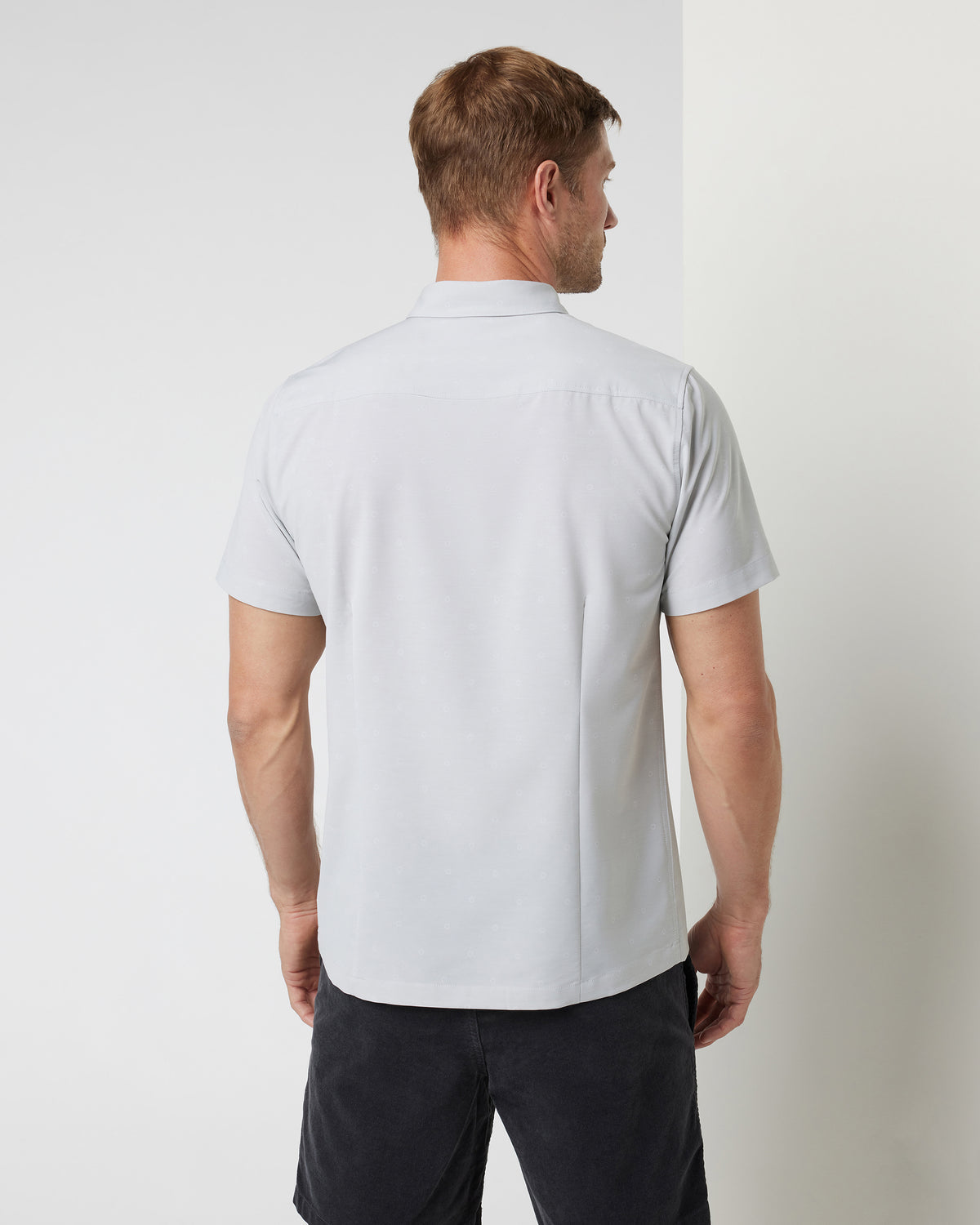 Vuori Short Sleeve Bridge Button Down Vapor Dot