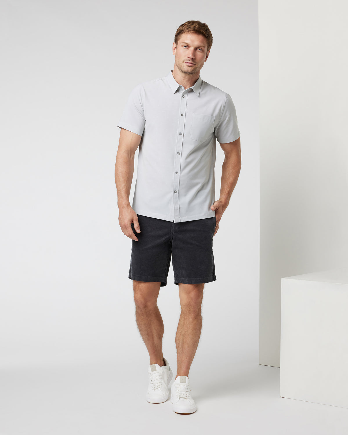 Vuori Short Sleeve Bridge Button Down Vapor Dot