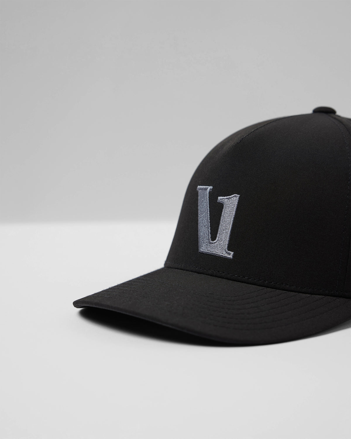 Vuori Magnitude Hat Black Adjustable Snapback