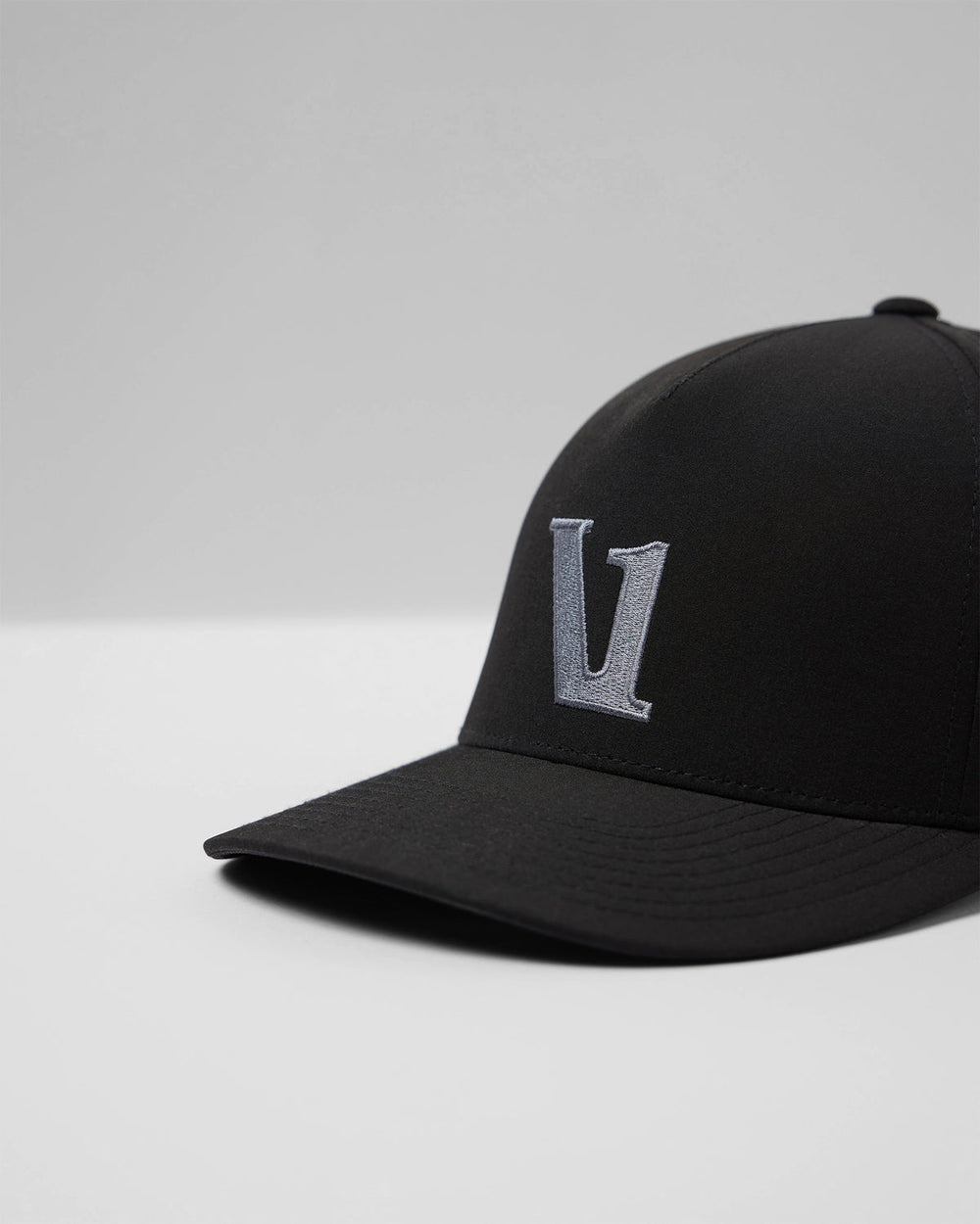 Vuori Magnitude Hat Black Adjustable Snapback