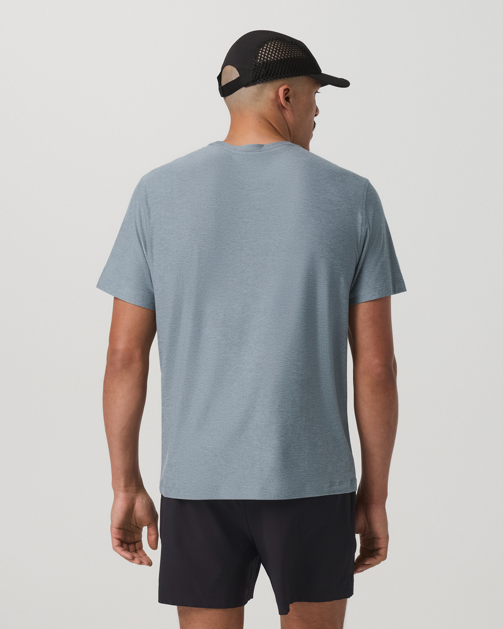 Vuori Short Sleeve Strato Pocket Tee-Relaxed Fit Dusty Blue Heather