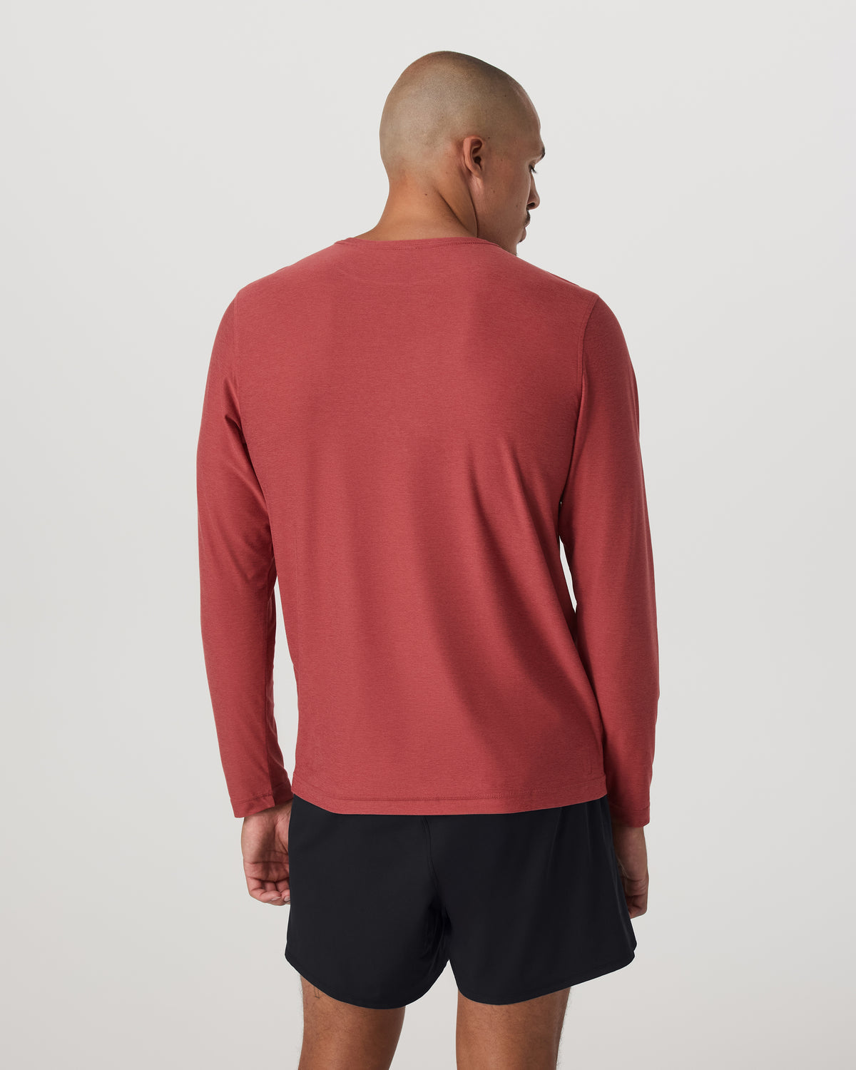 Vuori Long Sleeve Strato Tech Tee Fire Heather Workout Shirt