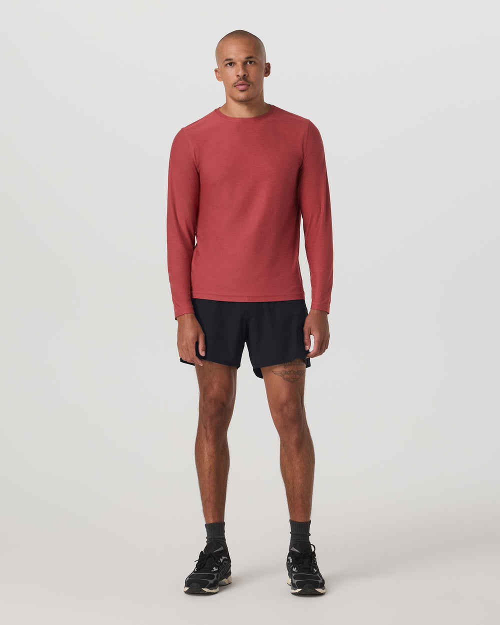 Vuori Long Sleeve Strato Tech Tee Fire Heather Workout Shirt