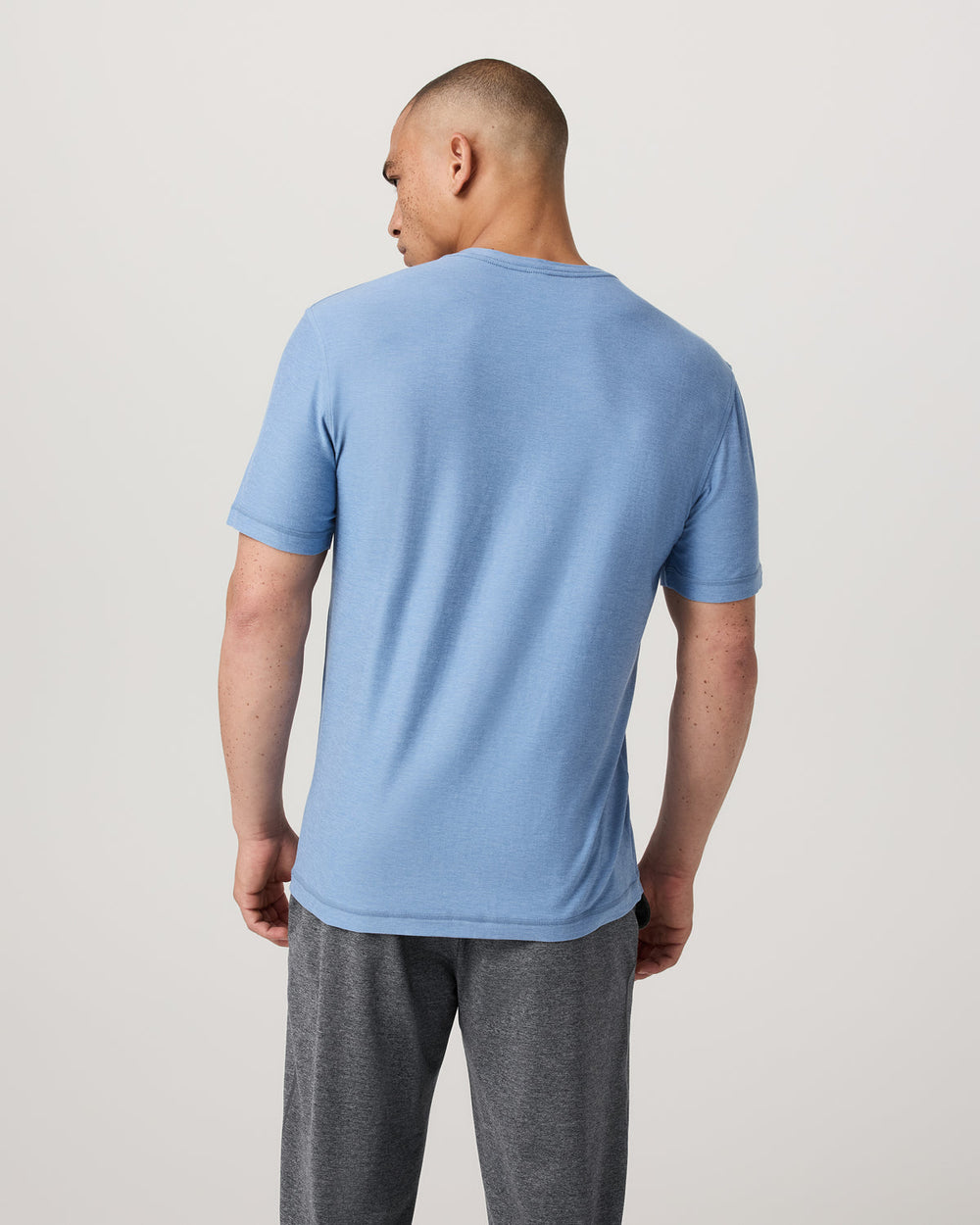 Vuori Strato Tech Tee Women's Isle Blue Heather T-Shirt