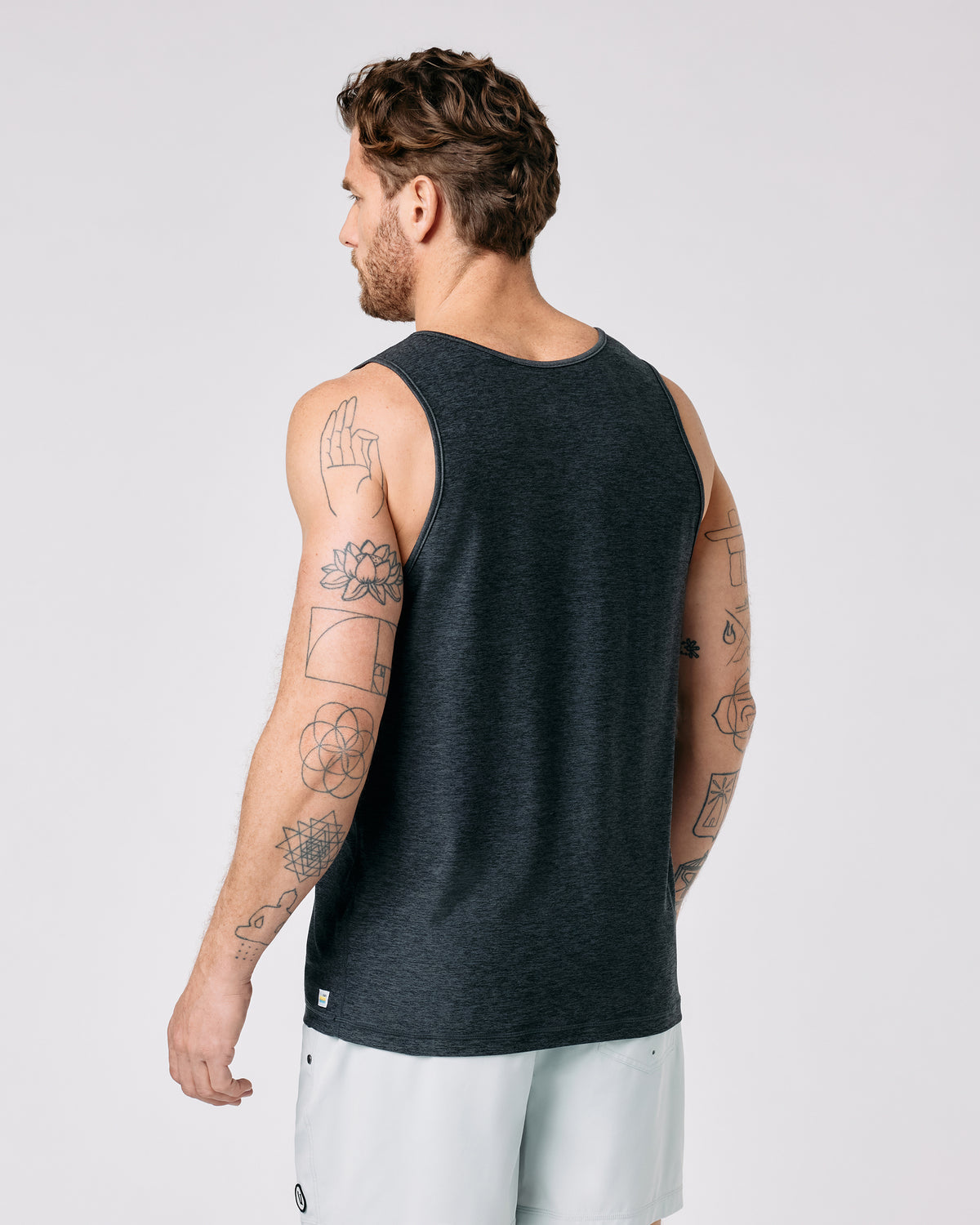 Vuori Strato Tech Tank Charcoal Heather