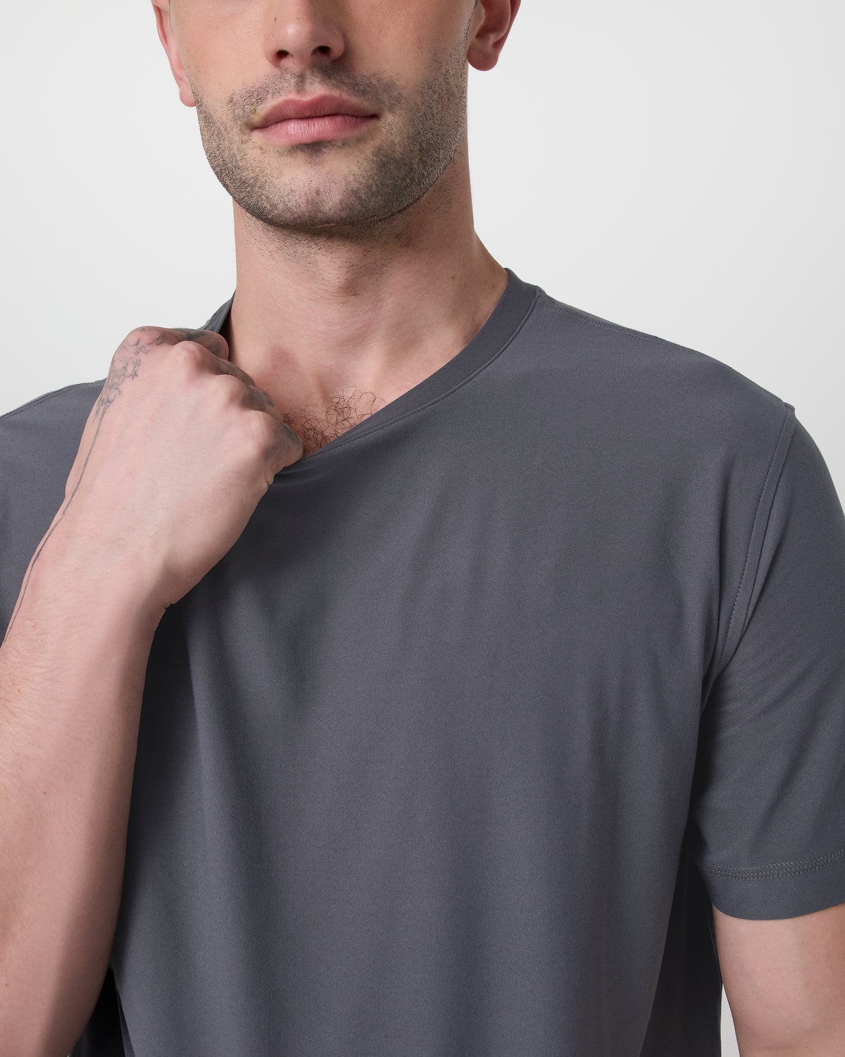 Vuori Strato Tech Tee Men's Moonlight Workout Shirt