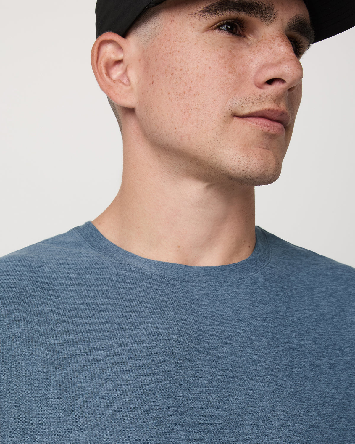 Vuori Strato Muscle Tee Men's Pool Blue Heather Tank Top
