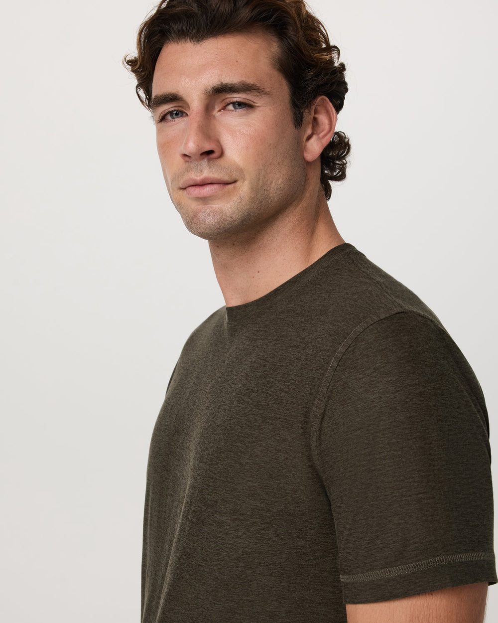 Vuori Strato Tech Tee Men's Dark Oregano Heather T-Shirt