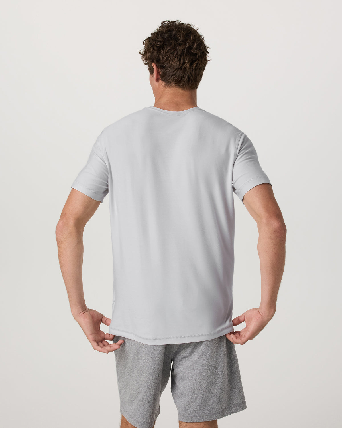 Vuori Strato Tech Tee Men's Frost Grey Workout Shirt