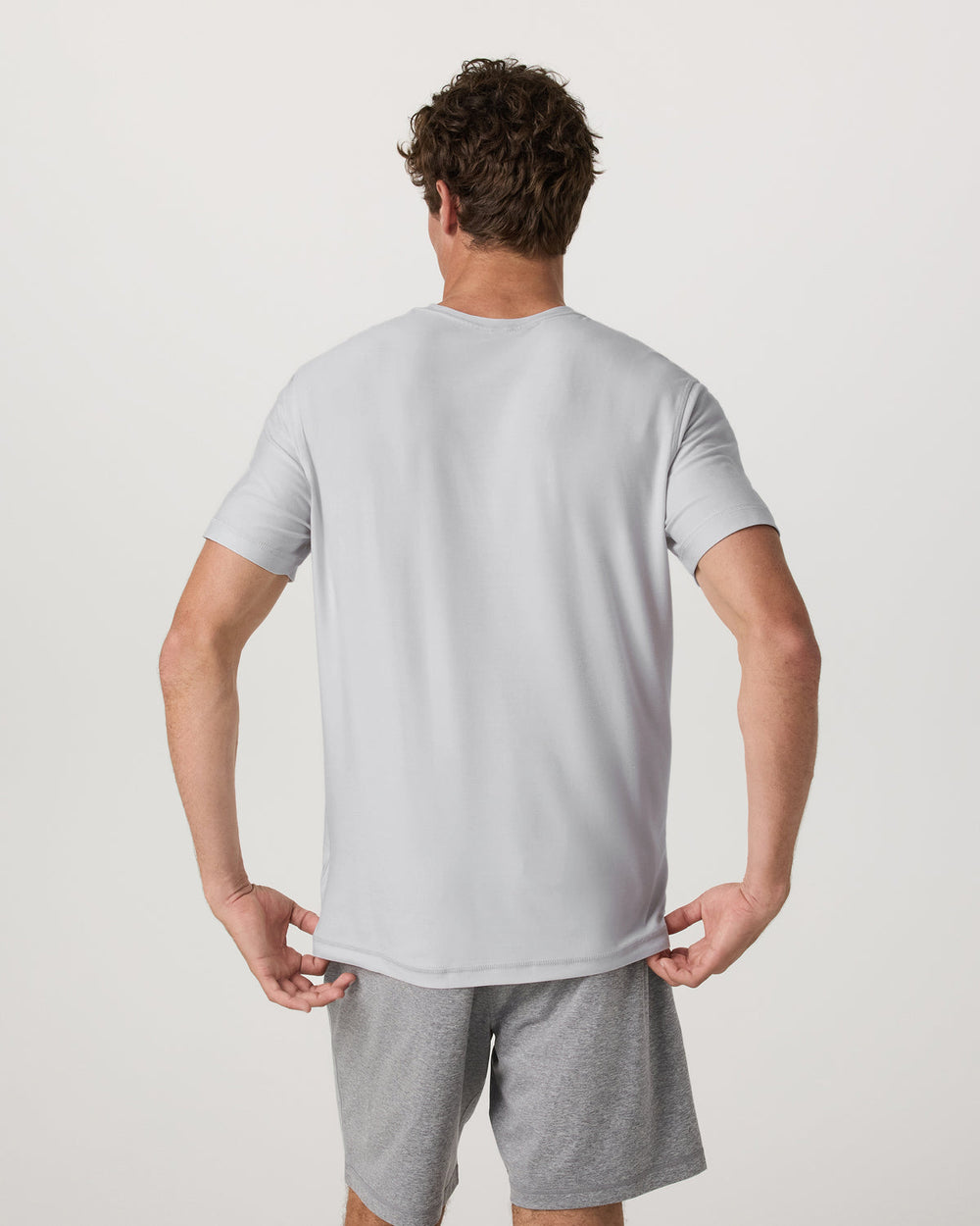 Vuori Strato Tech Tee Men's Frost Grey Workout Shirt